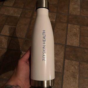 Brand new Zo water bottle